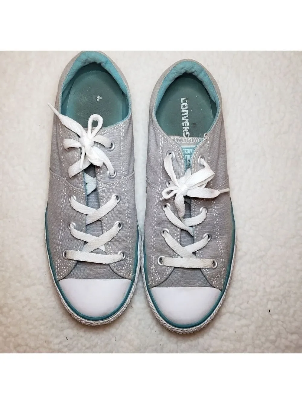 Girls converse all star shoes